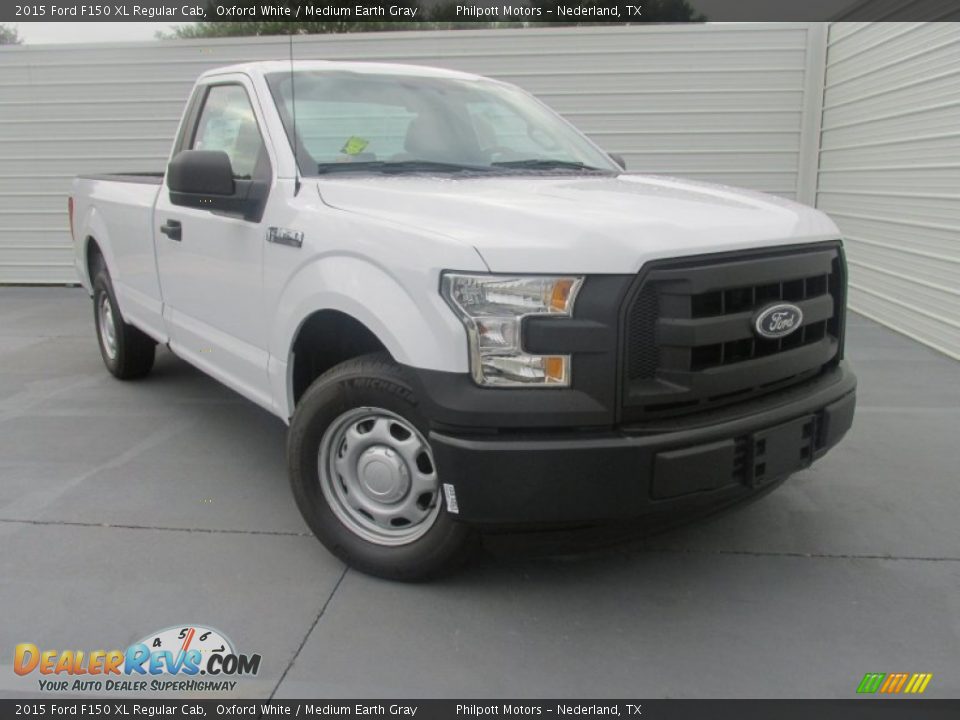 Front 3/4 View of 2015 Ford F150 XL Regular Cab Photo #2