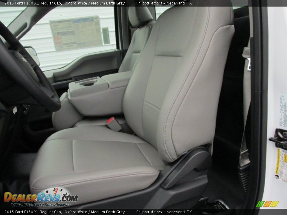 Front Seat of 2015 Ford F150 XL Regular Cab Photo #20