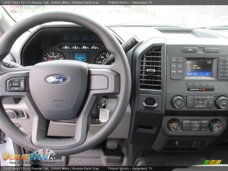 Dashboard of 2015 Ford F150 XL Regular Cab Photo #22
