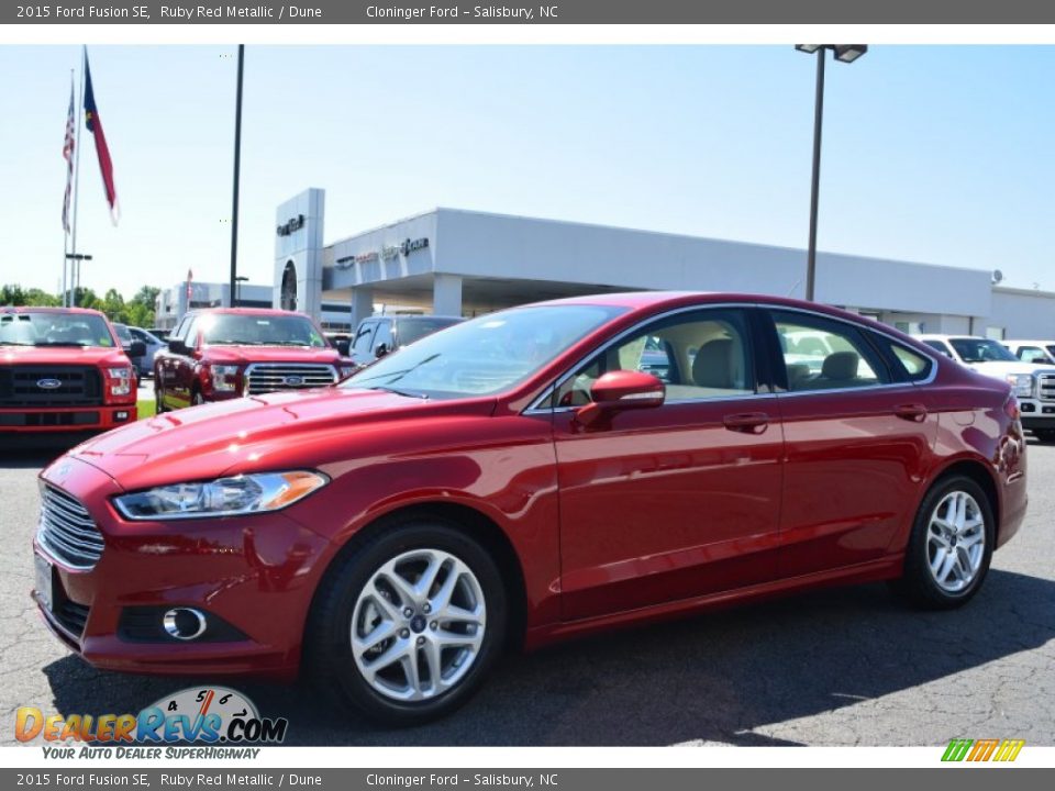 2015 Ford Fusion SE Ruby Red Metallic / Dune Photo #3