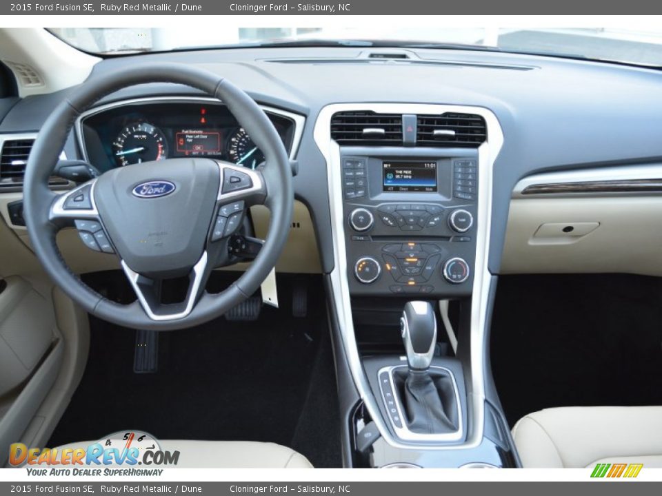 2015 Ford Fusion SE Ruby Red Metallic / Dune Photo #8