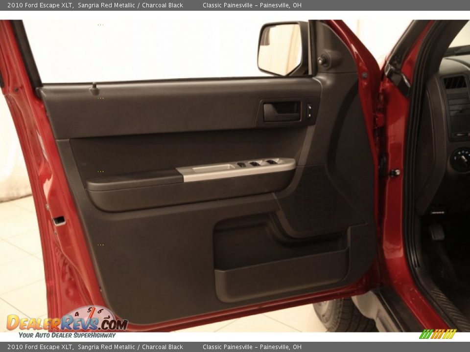 2010 Ford Escape XLT Sangria Red Metallic / Charcoal Black Photo #4