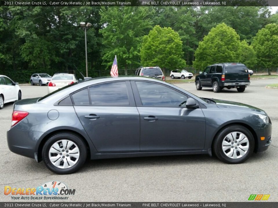 2013 Chevrolet Cruze LS Cyber Gray Metallic / Jet Black/Medium Titanium Photo #5