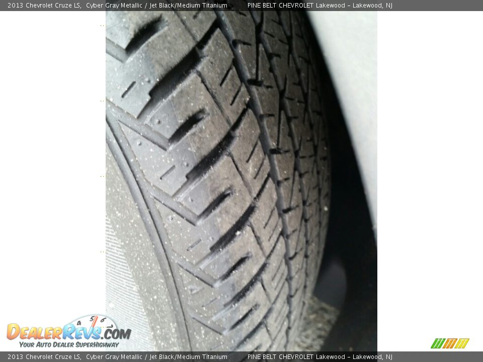 2013 Chevrolet Cruze LS Cyber Gray Metallic / Jet Black/Medium Titanium Photo #19