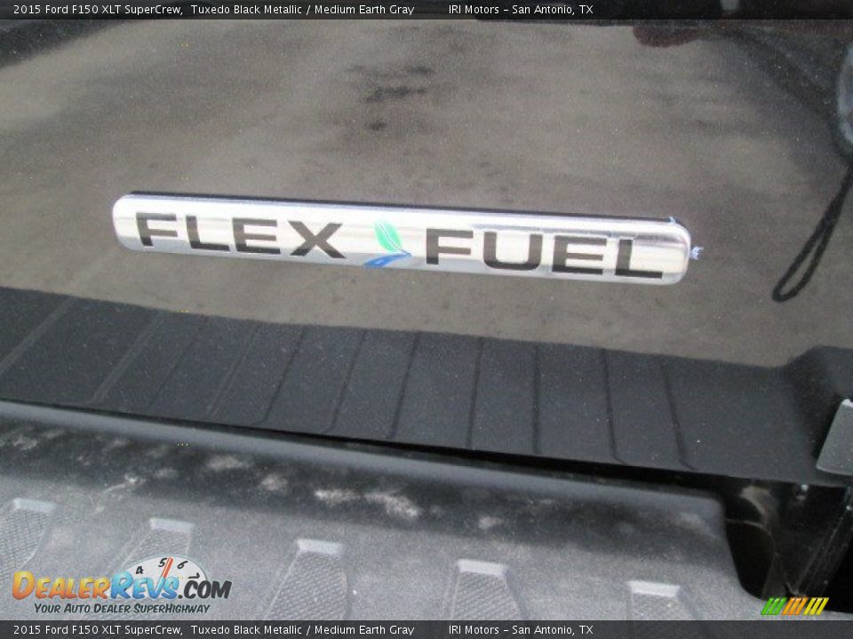 2015 Ford F150 XLT SuperCrew Tuxedo Black Metallic / Medium Earth Gray Photo #18