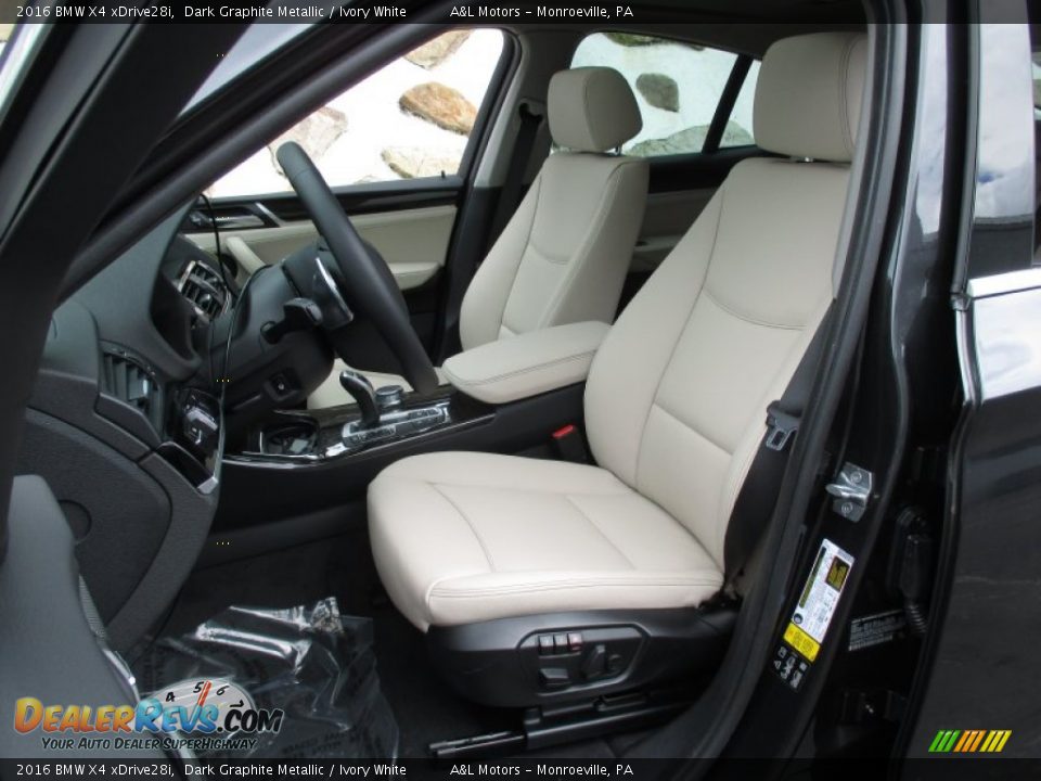 Front Seat of 2016 BMW X4 xDrive28i Photo #12