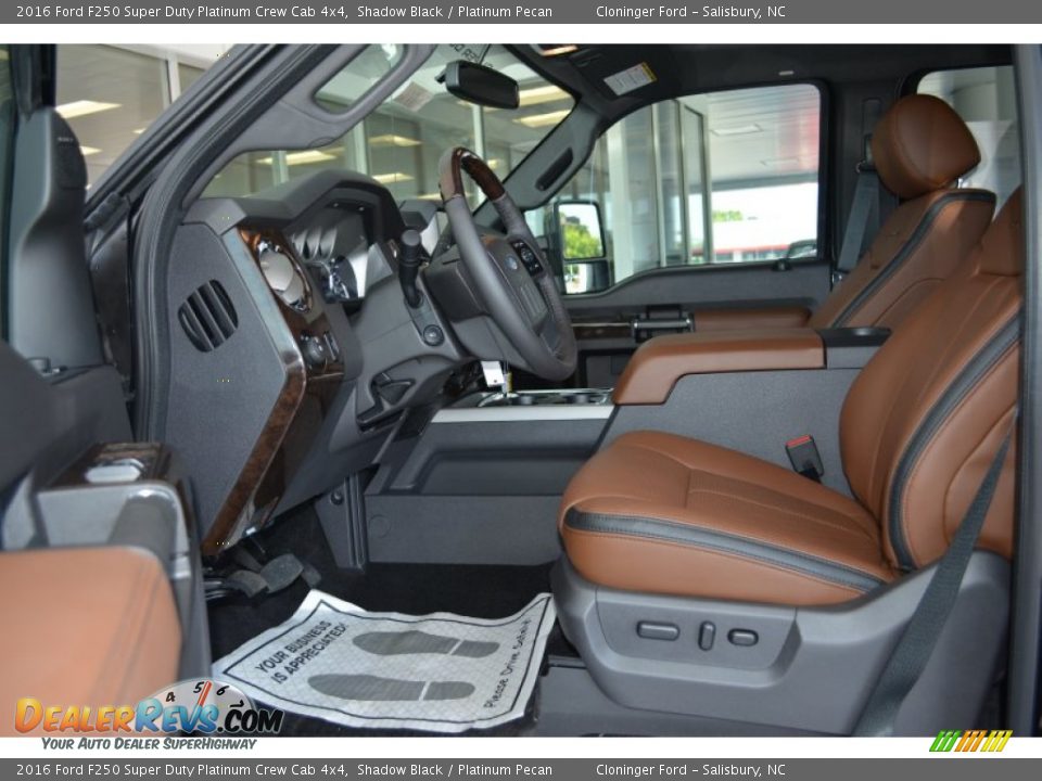 Front Seat of 2016 Ford F250 Super Duty Platinum Crew Cab 4x4 Photo #10