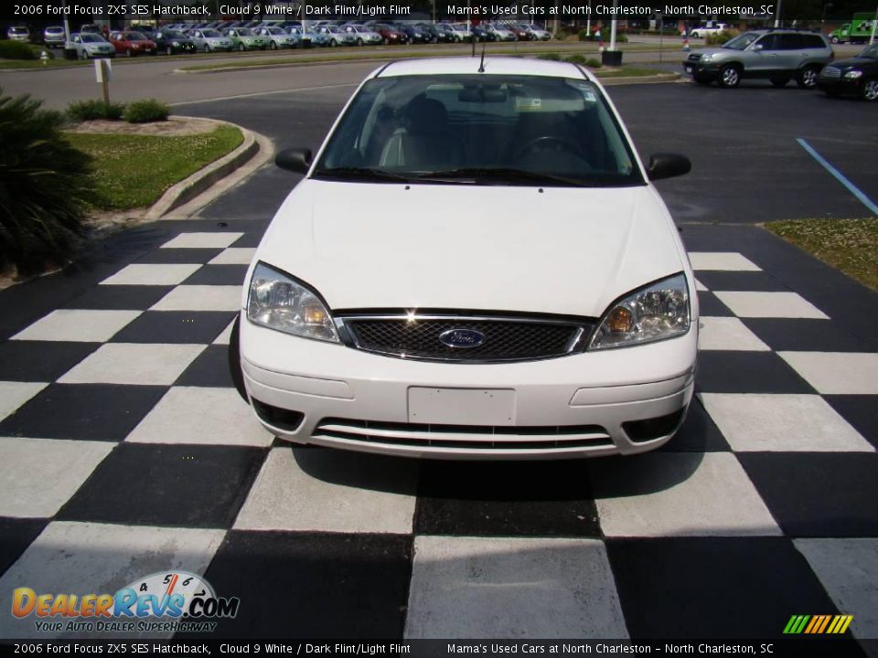 2006 Ford Focus ZX5 SES Hatchback Cloud 9 White / Dark Flint/Light Flint Photo #11