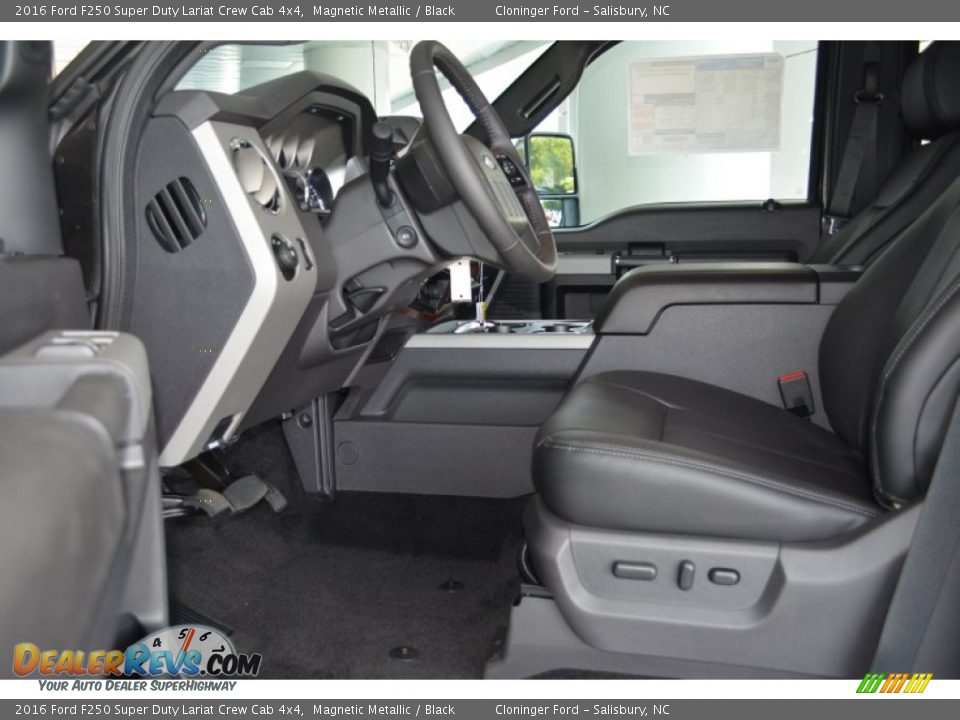 Black Interior - 2016 Ford F250 Super Duty Lariat Crew Cab 4x4 Photo #9