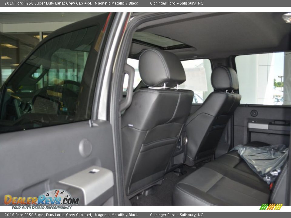 Rear Seat of 2016 Ford F250 Super Duty Lariat Crew Cab 4x4 Photo #12