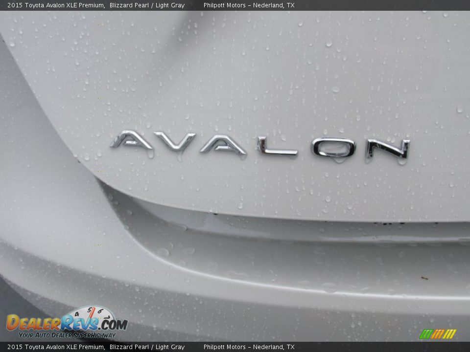 2015 Toyota Avalon XLE Premium Blizzard Pearl / Light Gray Photo #13