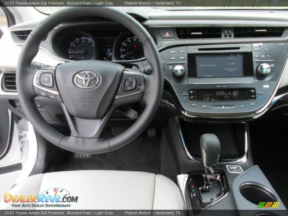 2015 Toyota Avalon XLE Premium Blizzard Pearl / Light Gray Photo #24