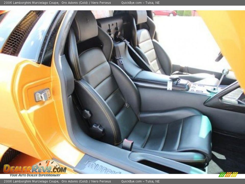 Front Seat of 2006 Lamborghini Murcielago Coupe Photo #12
