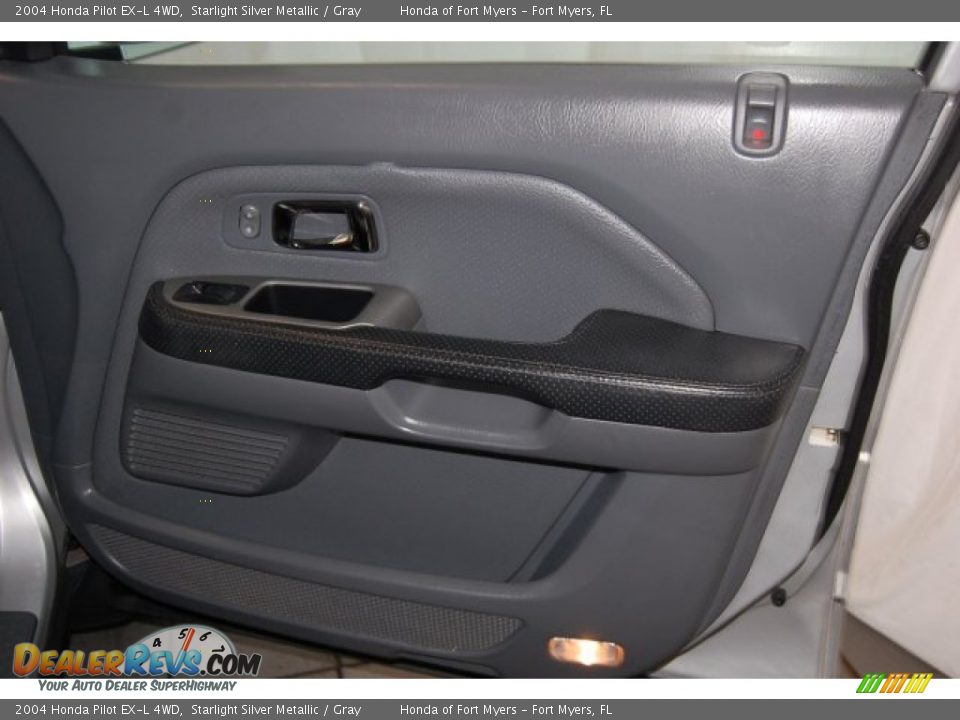 2004 Honda Pilot EX-L 4WD Starlight Silver Metallic / Gray Photo #32