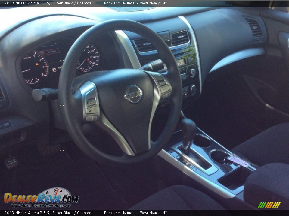 2013 Nissan Altima 2.5 S Super Black / Charcoal Photo #9