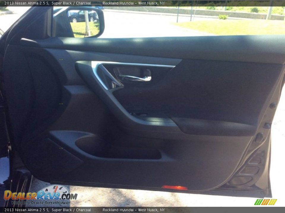 2013 Nissan Altima 2.5 S Super Black / Charcoal Photo #23