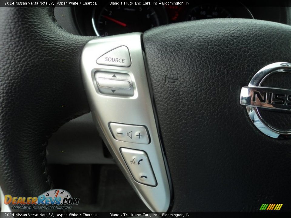 2014 Nissan Versa Note SV Aspen White / Charcoal Photo #11