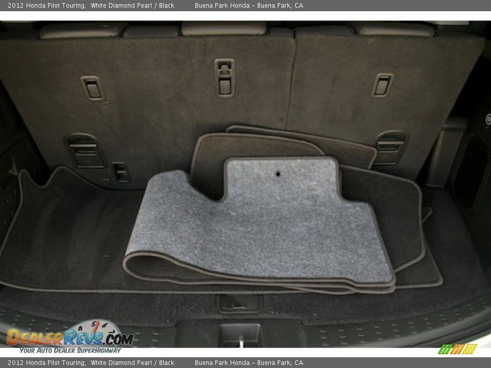 2012 Honda Pilot Touring White Diamond Pearl / Black Photo #17