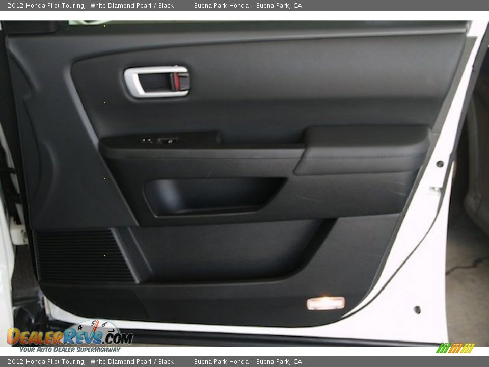 2012 Honda Pilot Touring White Diamond Pearl / Black Photo #31