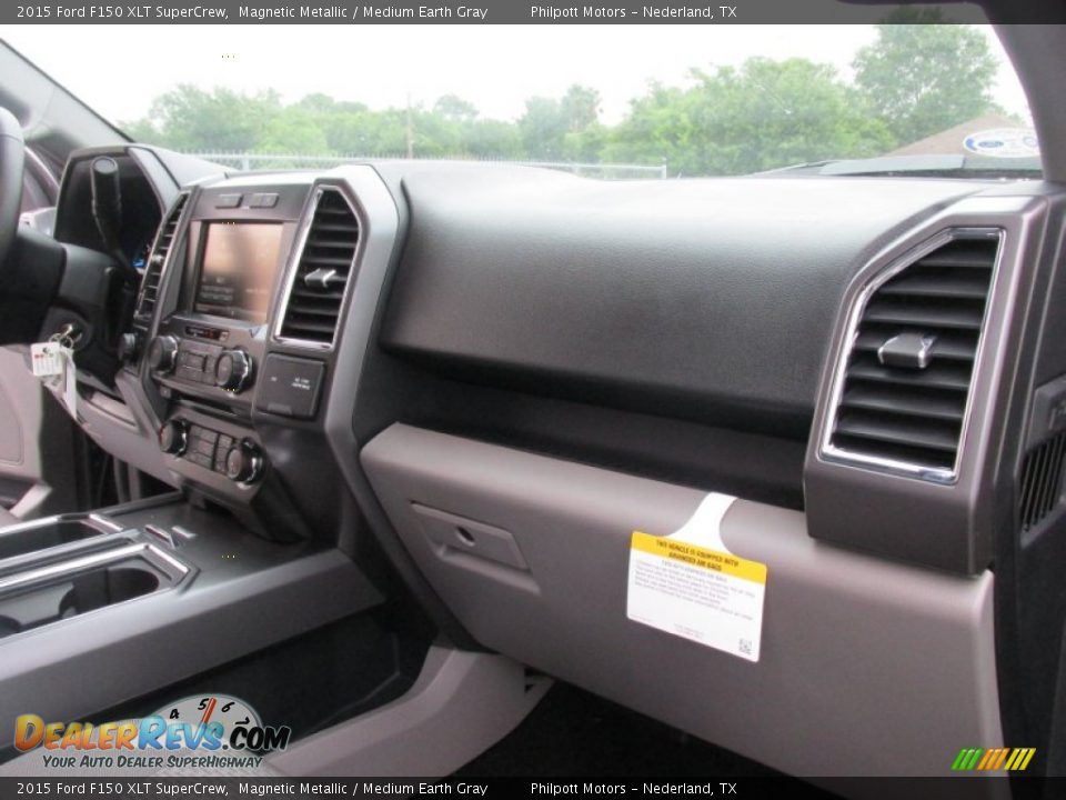 2015 Ford F150 XLT SuperCrew Magnetic Metallic / Medium Earth Gray Photo #17