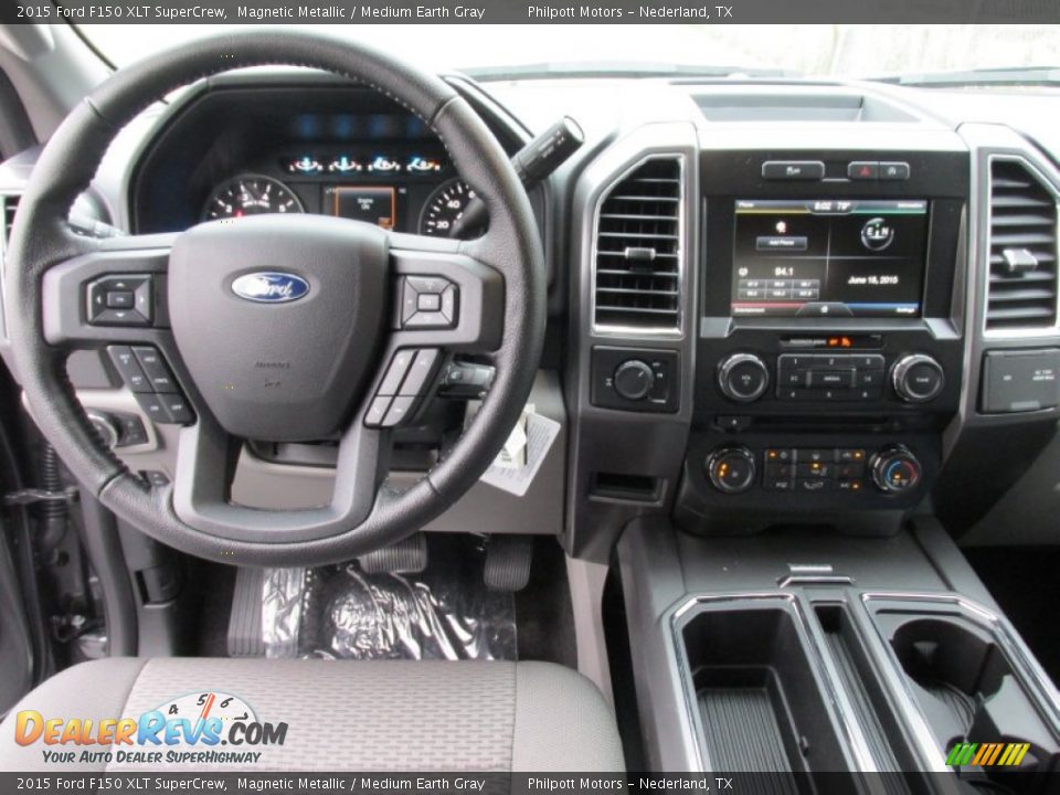 2015 Ford F150 XLT SuperCrew Magnetic Metallic / Medium Earth Gray Photo #24