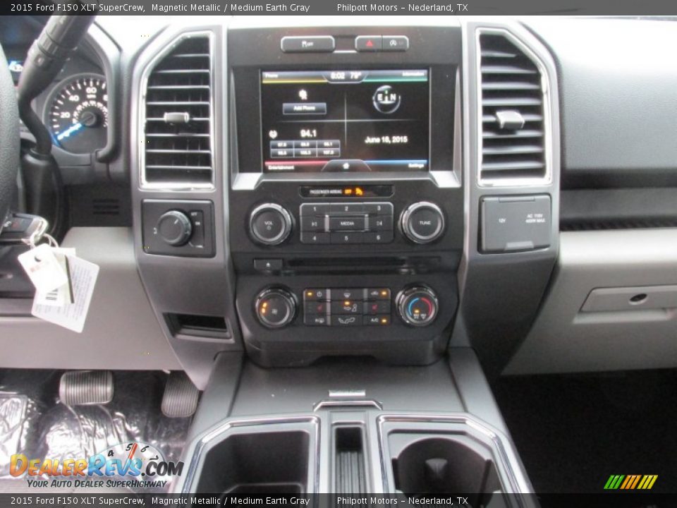 2015 Ford F150 XLT SuperCrew Magnetic Metallic / Medium Earth Gray Photo #25
