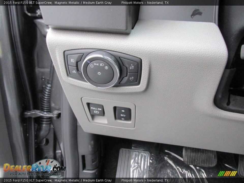 2015 Ford F150 XLT SuperCrew Magnetic Metallic / Medium Earth Gray Photo #32