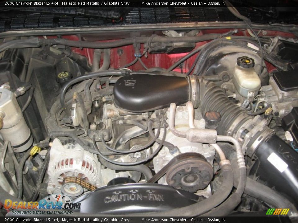 2000 Chevrolet Blazer LS 4x4 Majestic Red Metallic / Graphite Gray Photo #25