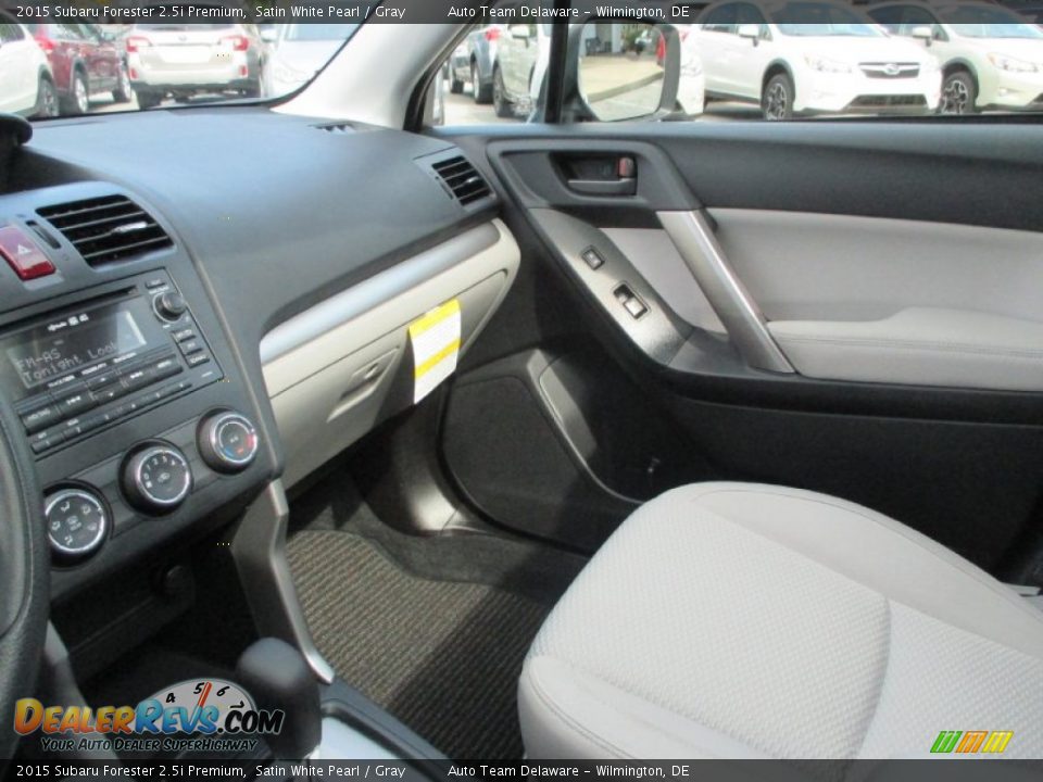 2015 Subaru Forester 2.5i Premium Satin White Pearl / Gray Photo #17