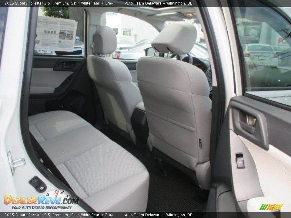 2015 Subaru Forester 2.5i Premium Satin White Pearl / Gray Photo #20