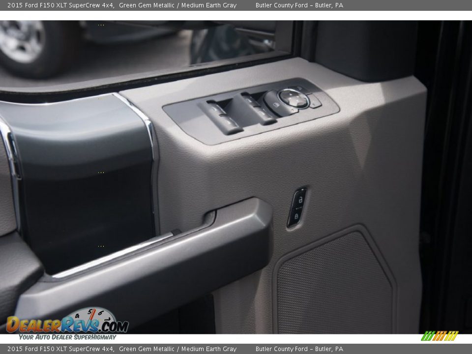 2015 Ford F150 XLT SuperCrew 4x4 Green Gem Metallic / Medium Earth Gray Photo #9