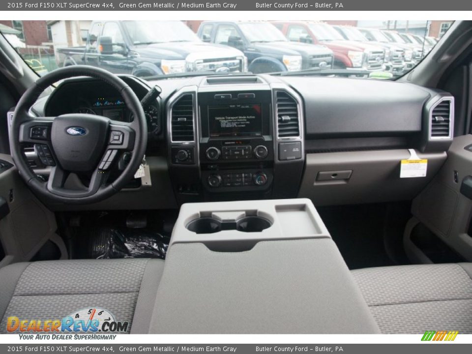 2015 Ford F150 XLT SuperCrew 4x4 Green Gem Metallic / Medium Earth Gray Photo #10