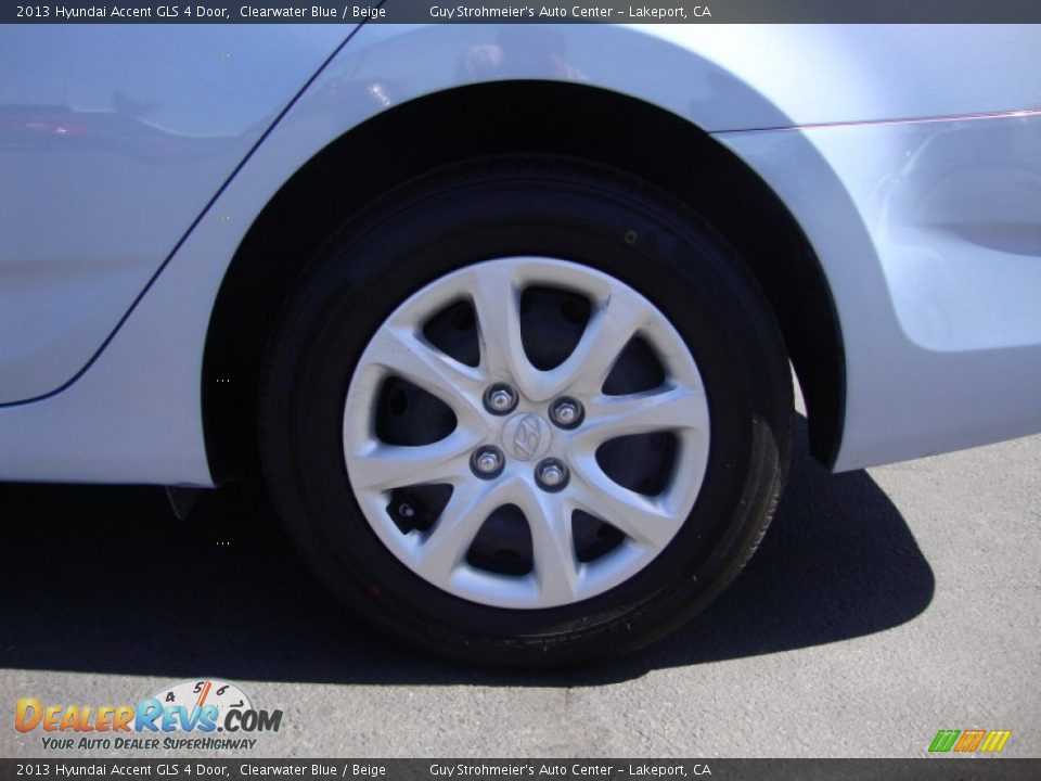 2013 Hyundai Accent GLS 4 Door Clearwater Blue / Beige Photo #25