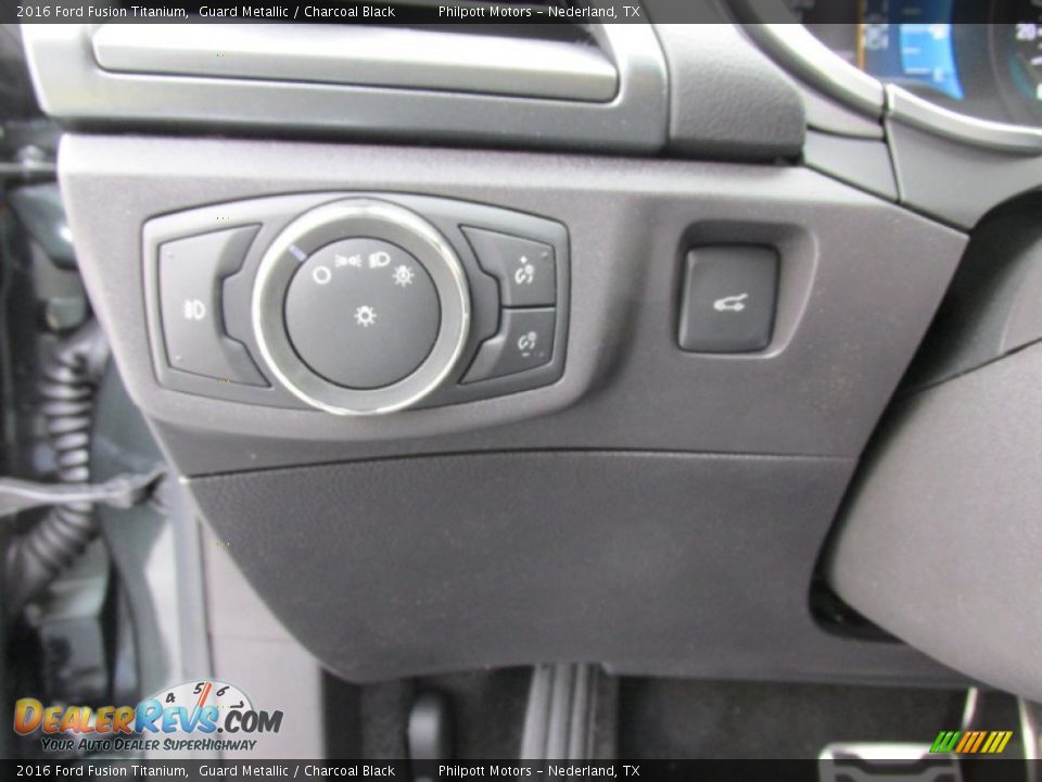 Controls of 2016 Ford Fusion Titanium Photo #32