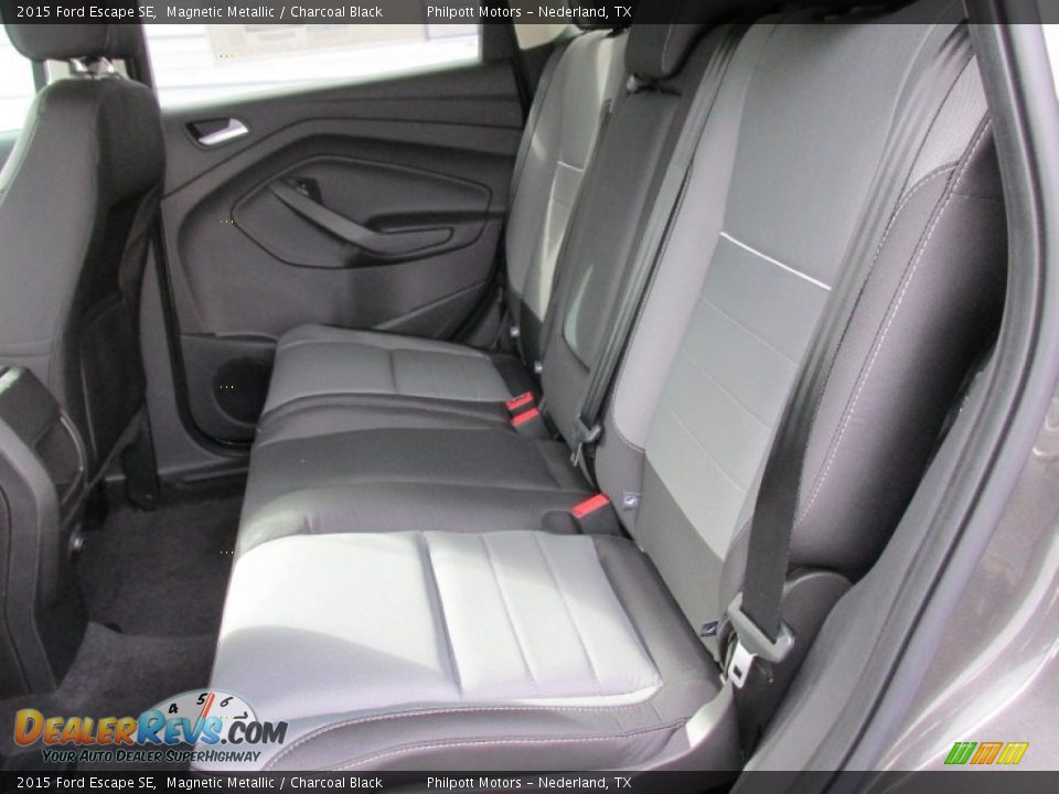 2015 Ford Escape SE Magnetic Metallic / Charcoal Black Photo #18