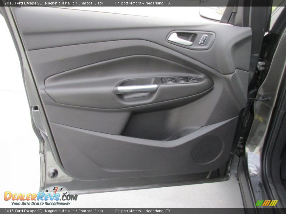 2015 Ford Escape SE Magnetic Metallic / Charcoal Black Photo #19