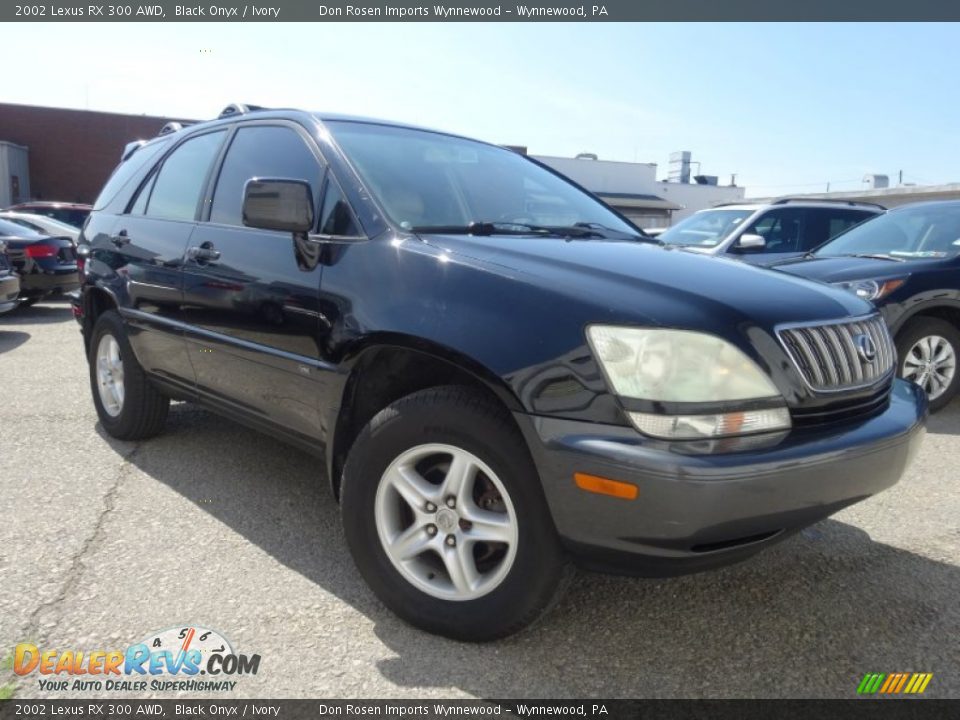 Front 3/4 View of 2002 Lexus RX 300 AWD Photo #1