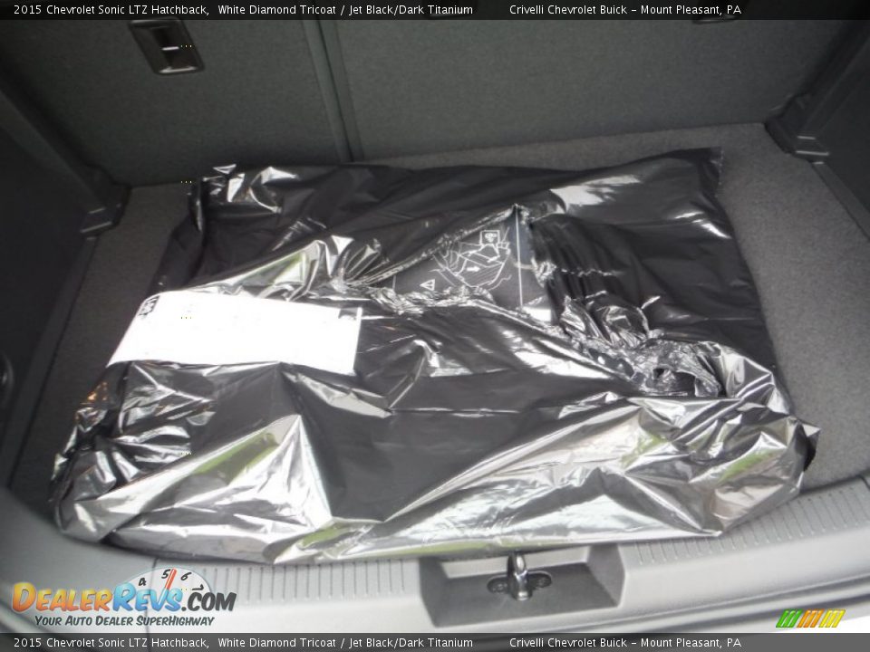 2015 Chevrolet Sonic LTZ Hatchback White Diamond Tricoat / Jet Black/Dark Titanium Photo #23