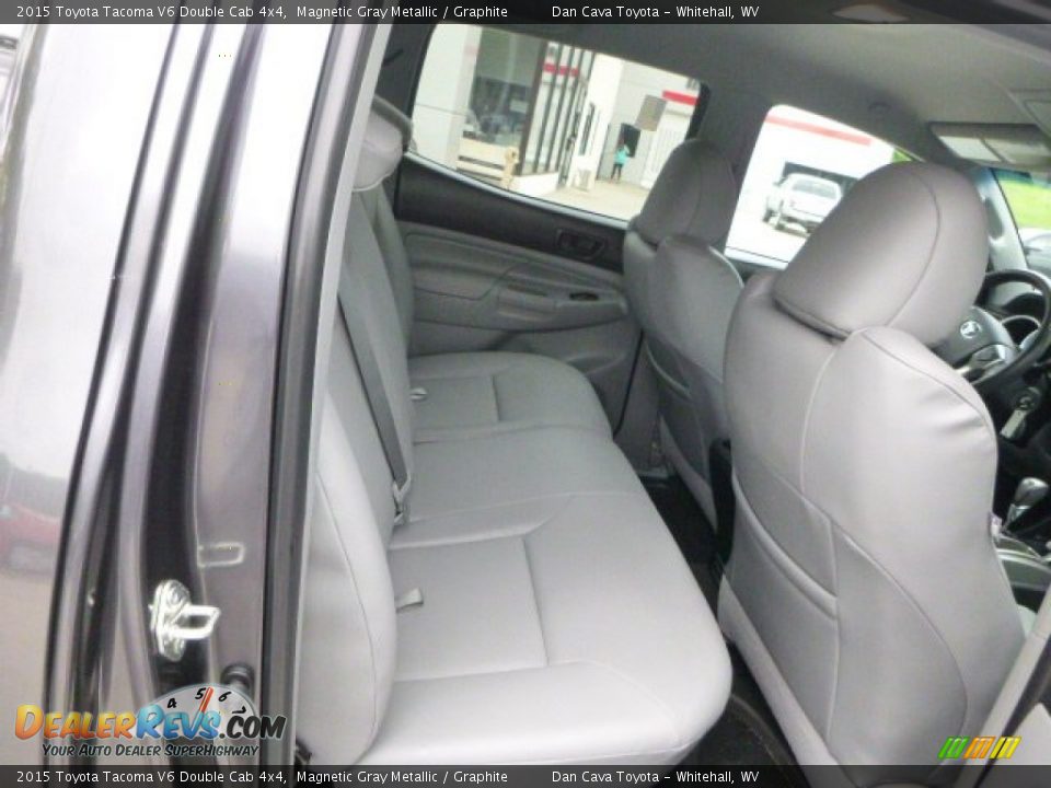 2015 Toyota Tacoma V6 Double Cab 4x4 Magnetic Gray Metallic / Graphite Photo #13