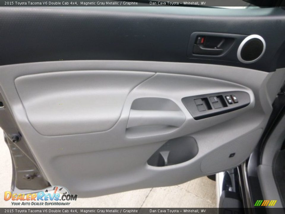2015 Toyota Tacoma V6 Double Cab 4x4 Magnetic Gray Metallic / Graphite Photo #15