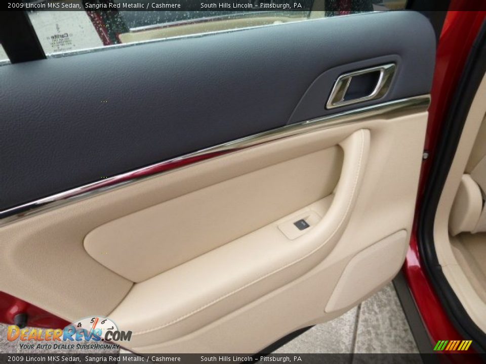2009 Lincoln MKS Sedan Sangria Red Metallic / Cashmere Photo #18