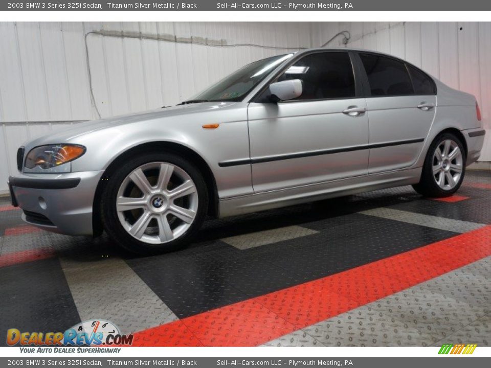 Front 3/4 View of 2003 BMW 3 Series 325i Sedan Photo #2