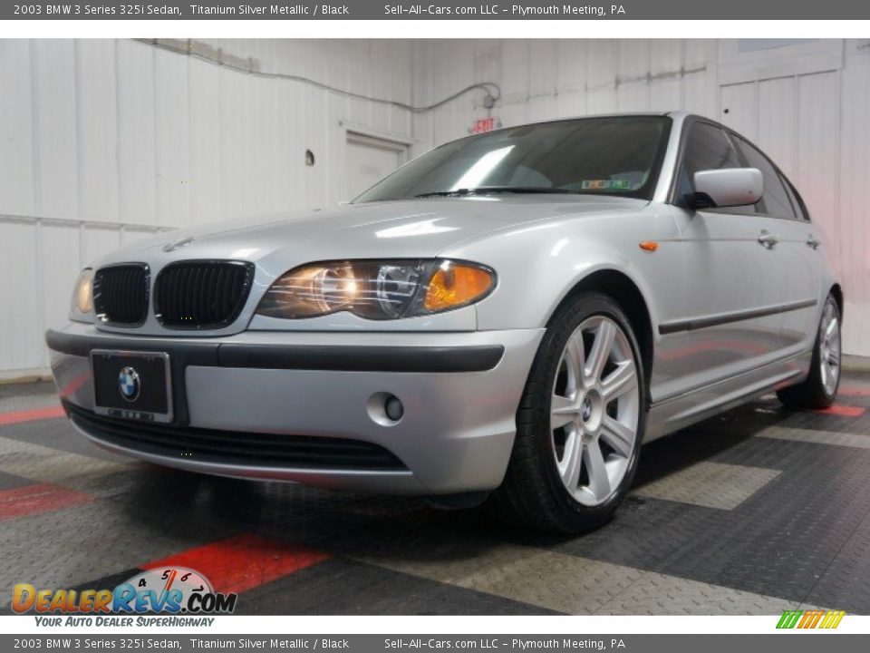 2003 BMW 3 Series 325i Sedan Titanium Silver Metallic / Black Photo #3