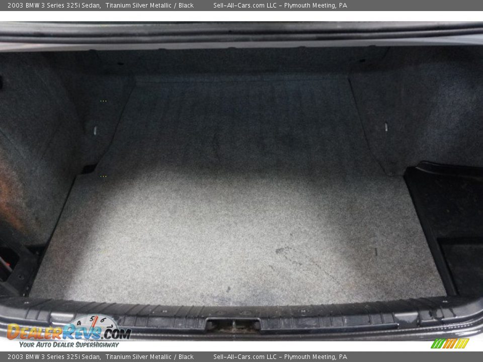 2003 BMW 3 Series 325i Sedan Titanium Silver Metallic / Black Photo #17
