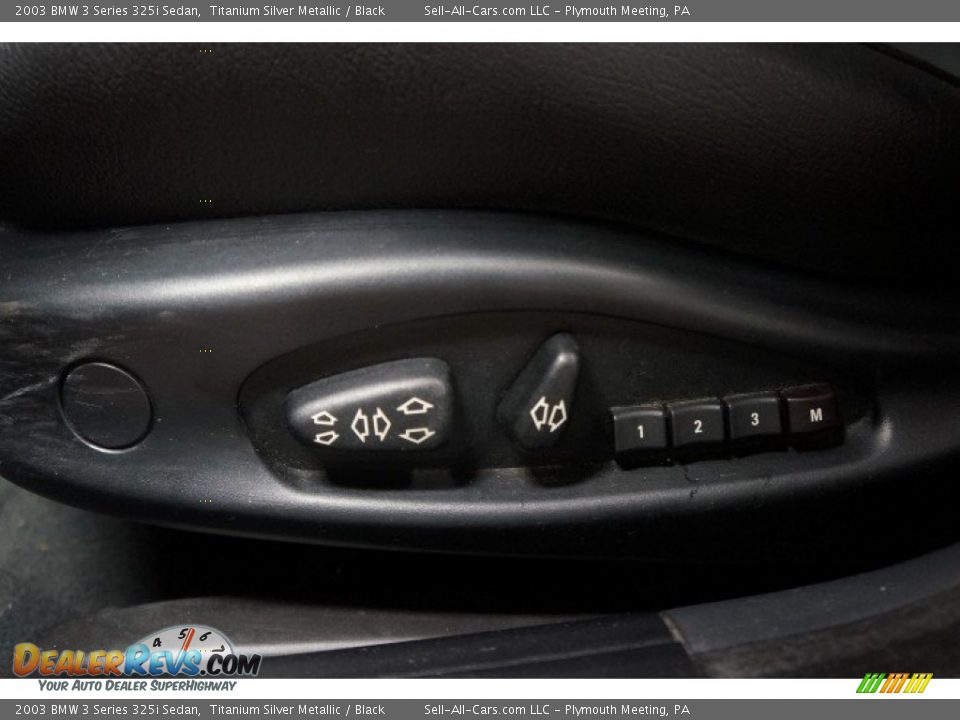 2003 BMW 3 Series 325i Sedan Titanium Silver Metallic / Black Photo #20