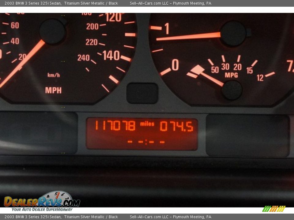 2003 BMW 3 Series 325i Sedan Titanium Silver Metallic / Black Photo #32