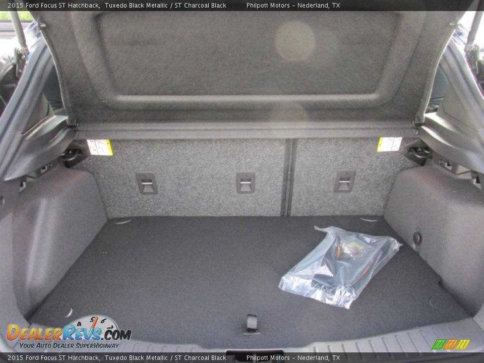 2015 Ford Focus ST Hatchback Trunk Photo #15