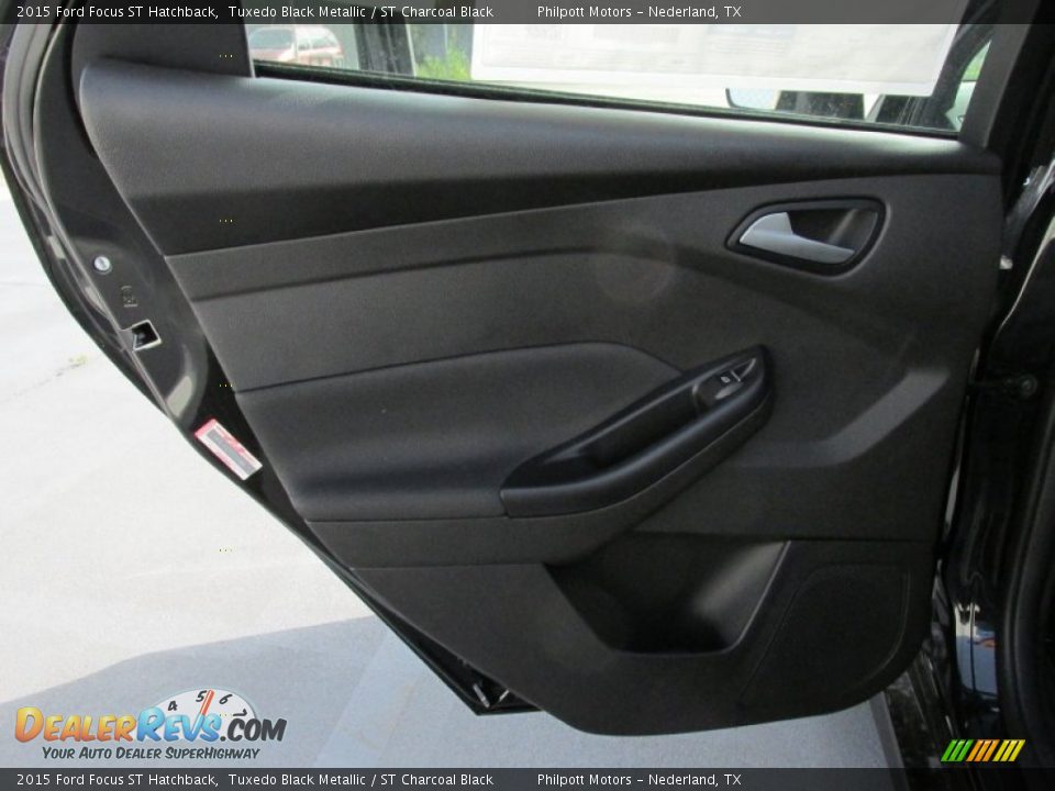 Door Panel of 2015 Ford Focus ST Hatchback Photo #17