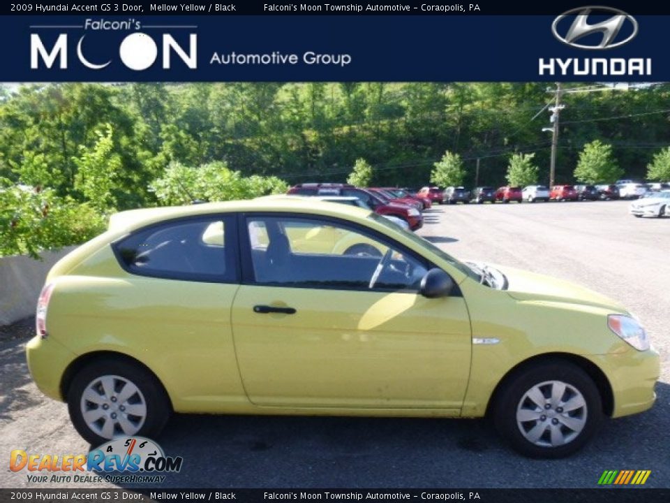 2009 Hyundai Accent GS 3 Door Mellow Yellow / Black Photo #1