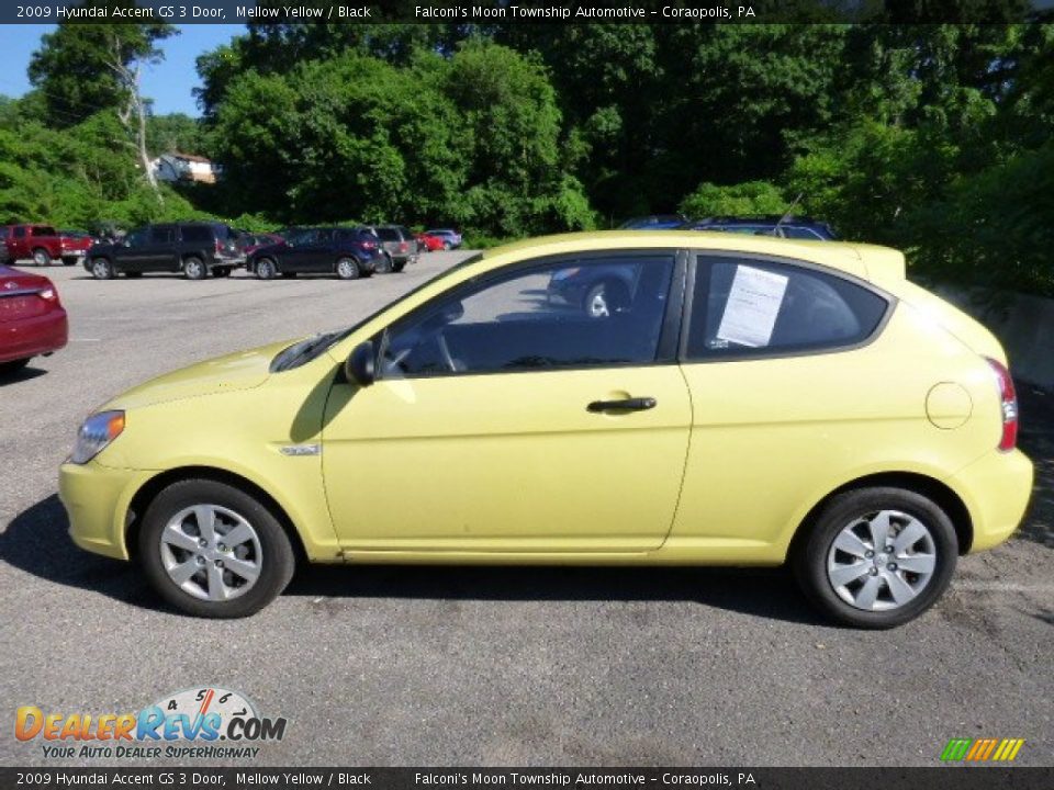 2009 Hyundai Accent GS 3 Door Mellow Yellow / Black Photo #5